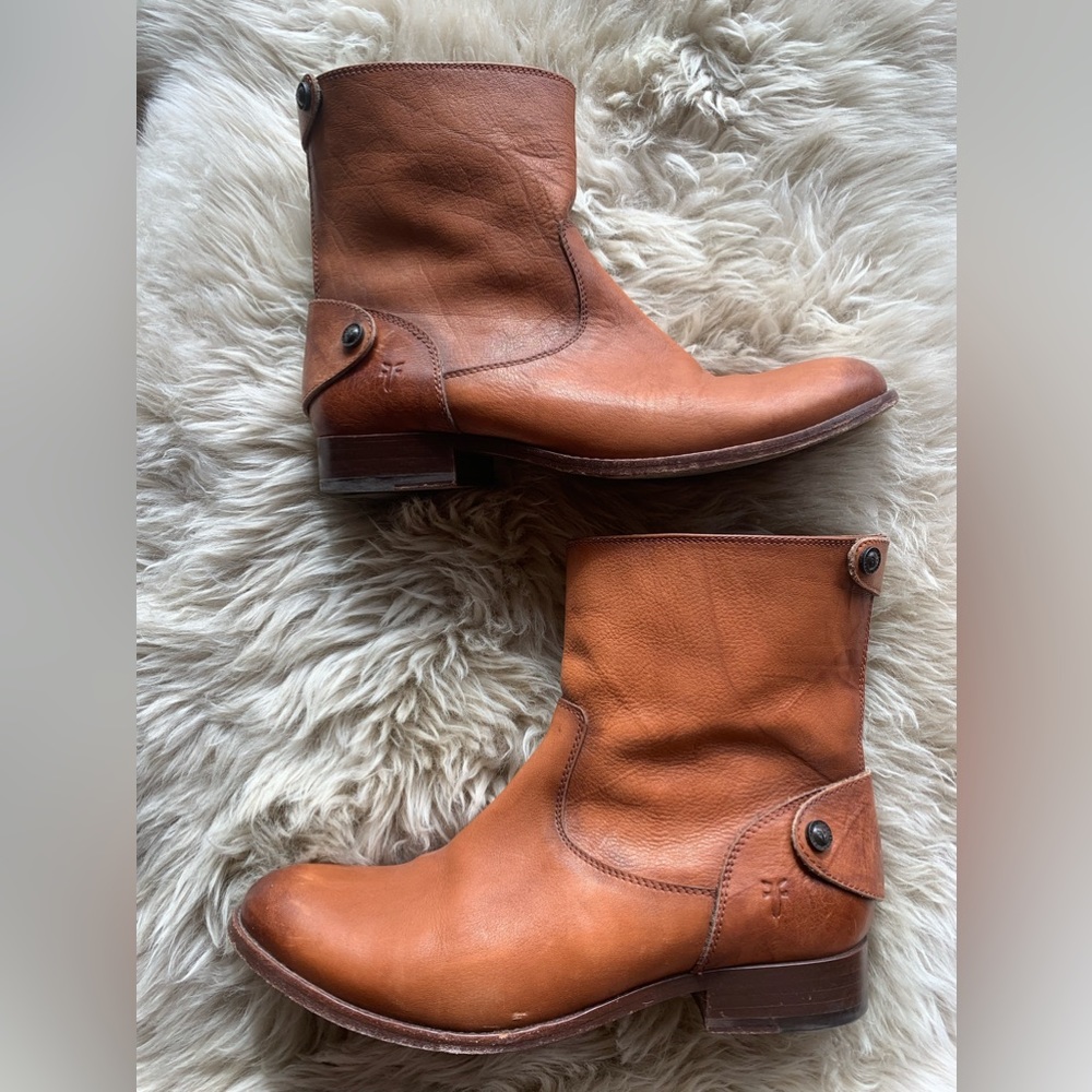 Frye leather moto boot (size 9)